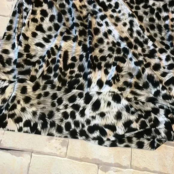 JULIAN CHANG leopard tunic blouse - Picture 3 of 4